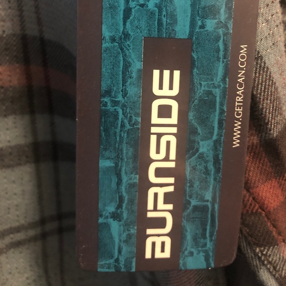 NEW⭐️ Button down long sleeve - Picture 2 of 7